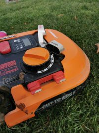 Lieber arbeiten lassen – Rasenroboter – Worx Landroid mäht auch schwieriges Gelände